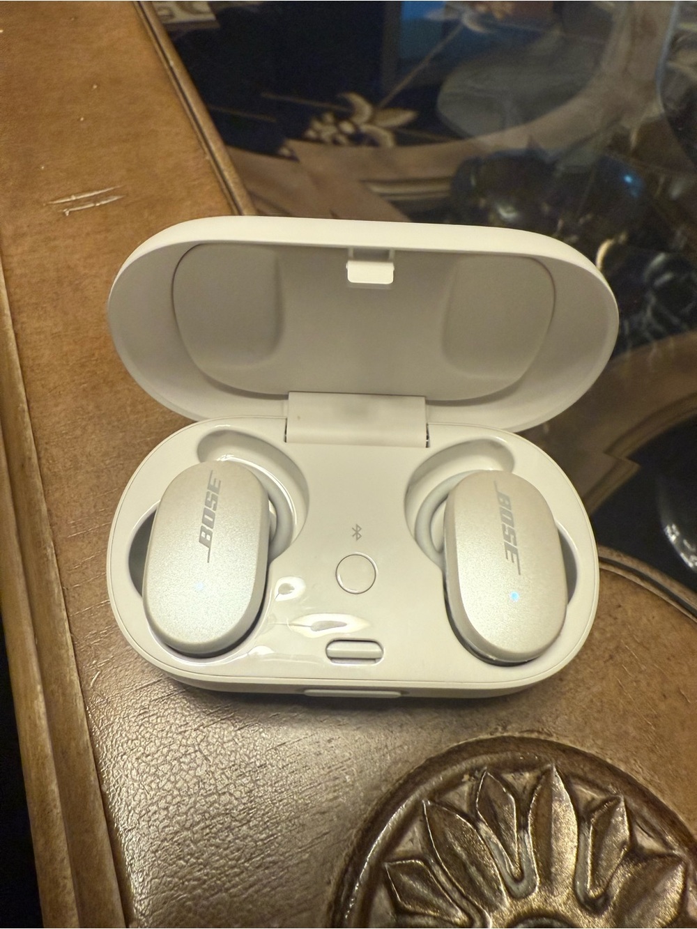 Bose QuiteComfort wireless noise cancelling earbuds in White with Charging Case
